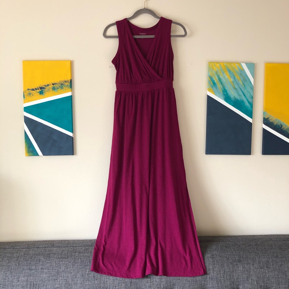 Soft sleeveless fuchsia maxi dress